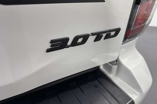 2025 Isuzu D-MAX BLADE 4X4