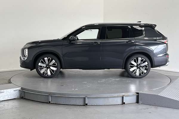 2025 Mitsubishi Outlander Exceed Tourer ZM