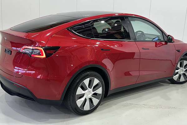 2022 Tesla Model Y Rear-Wheel Drive