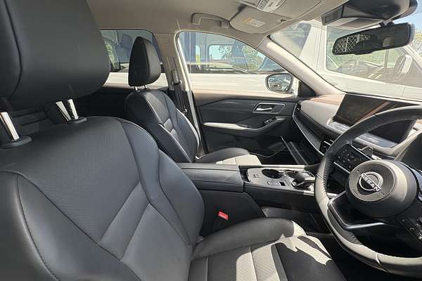 2024 Nissan X-TRAIL ST-L T33