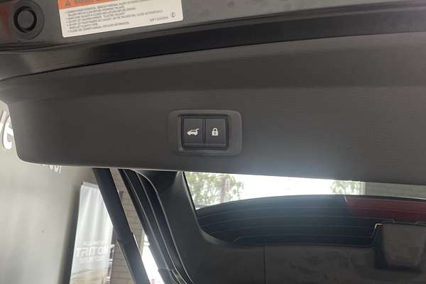 2025 Mitsubishi Outlander Exceed Tourer ZM