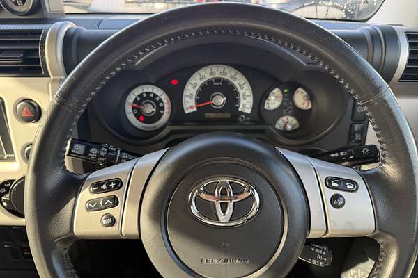 2013 Toyota FJ Cruiser GSJ15R