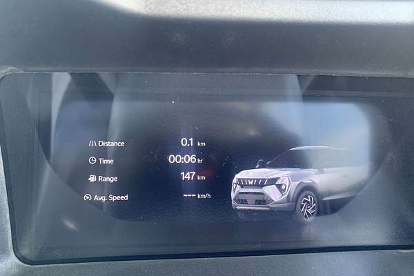 2025 Mahindra XUV3XO