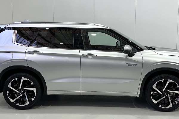2024 Mitsubishi Outlander PHEV Exceed ZM AWD