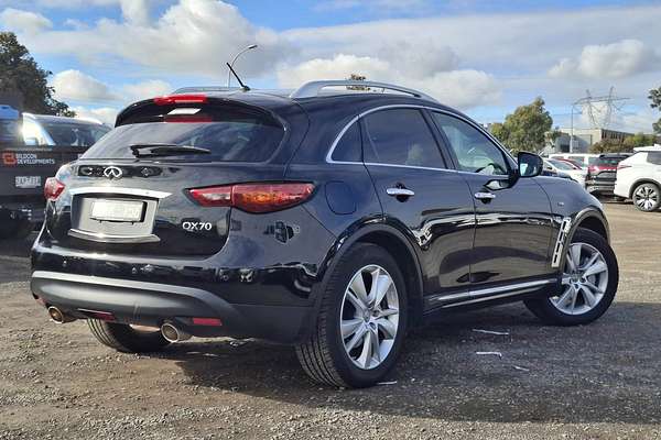 2018 INFINITI QX70 GT S51