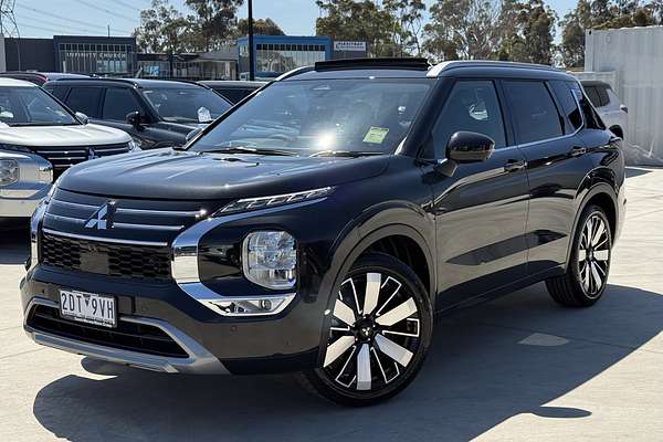 2025 Mitsubishi Outlander Exceed ZM