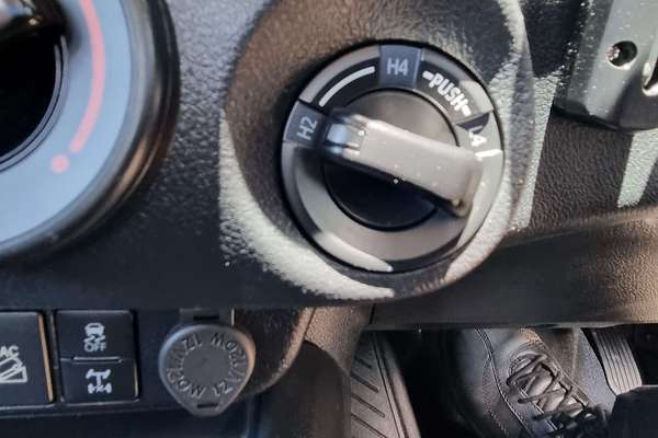 2021 Toyota Hilux SR GUN126R 4X4