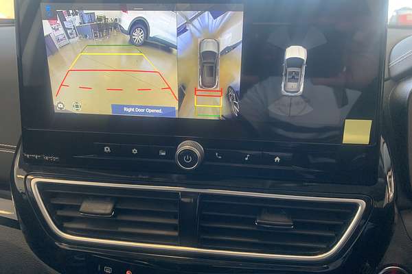 2025 Mahindra XUV3XO