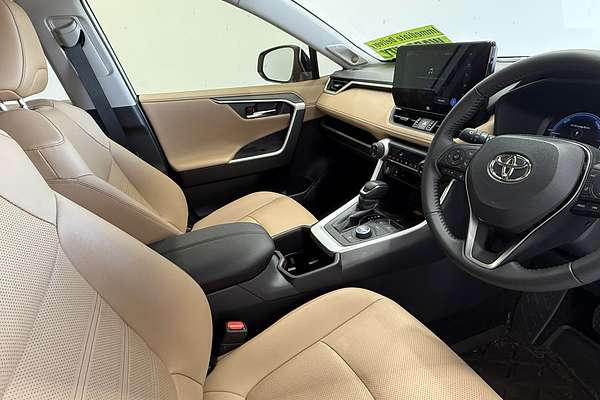 2024 Toyota RAV4 Cruiser AXAH54R