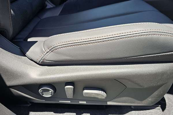 2025 Subaru Forester Hybrid Touring S6