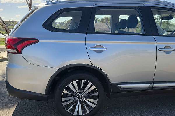 2018 Mitsubishi Outlander ES ZL