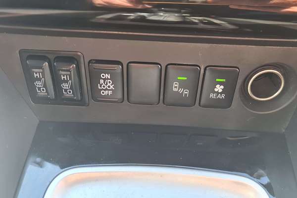 2016 Mitsubishi Pajero Sport Exceed QE