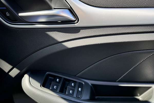 2022 MG ZS Excite AZS1