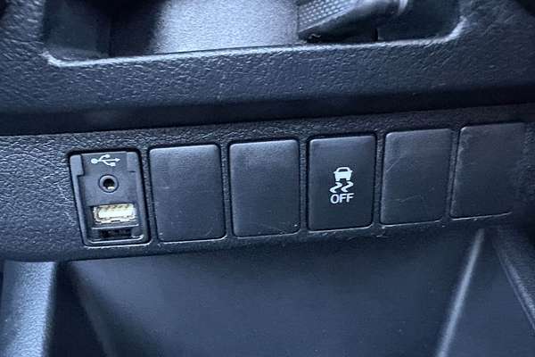 2018 Toyota Hilux Workmate TGN121R Rear Wheel Drive