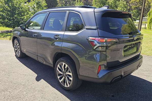 2025 Subaru Forester Hybrid Touring S6