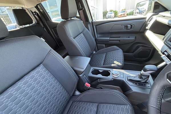 2025 Mitsubishi Triton GLX-R MV 4X4