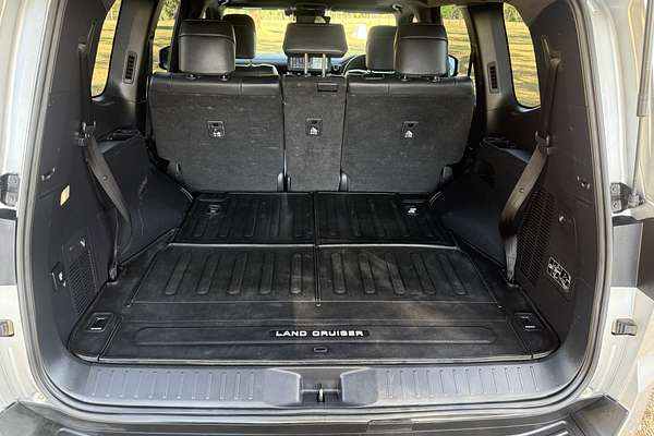 2023 Toyota Landcruiser VX FJA300R