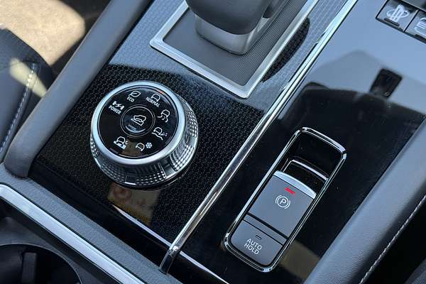 2025 Mitsubishi Outlander PHEV GSR ZM