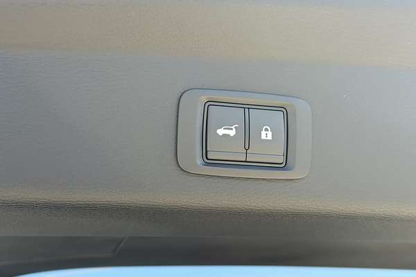 2025 Mitsubishi Outlander Exceed Tourer ZM