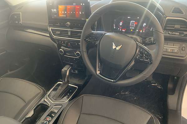 2025 Mahindra XUV3XO