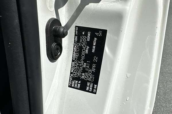 2022 Toyota Hiace GDH300R LWB