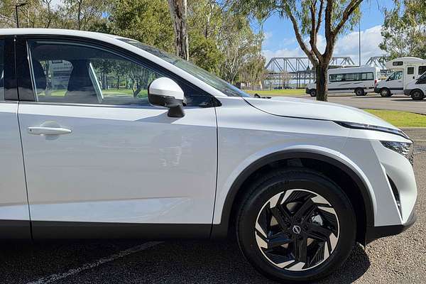 2025 Nissan QASHQAI ST-L J12