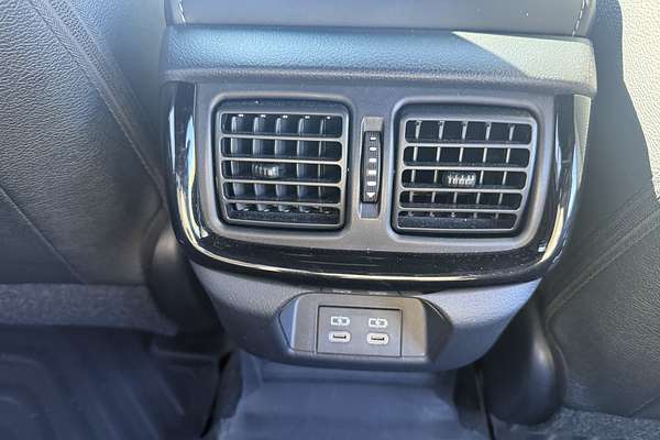 2024 Toyota Hilux Rogue 48V GUN126R 4X4