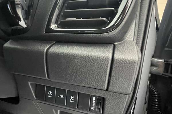 2025 Isuzu D-MAX X-TERRAIN 4X4