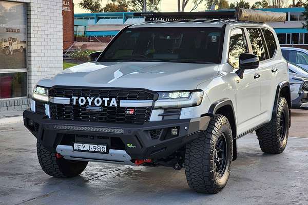 2023 Toyota Landcruiser GR Sport FJA300R