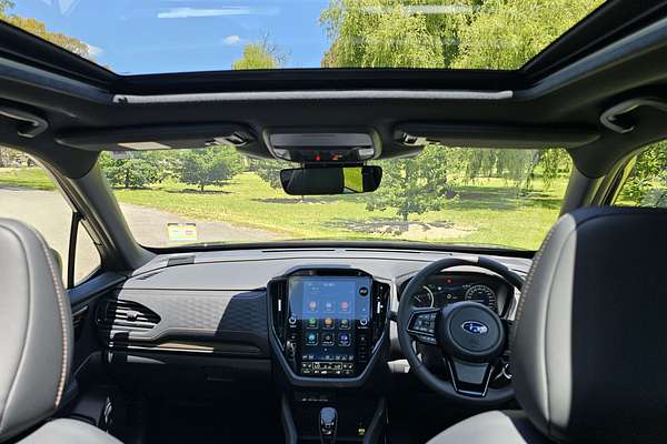 2025 Subaru Forester Hybrid Touring S6