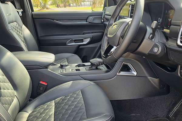 2025 Ford Everest Platinum 3.0L
