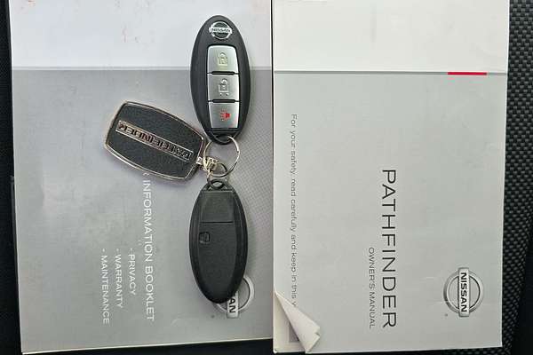 2017 Nissan Pathfinder ST R52 Series II