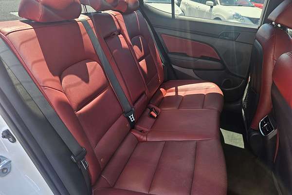 2017 Hyundai Elantra SR TURBO AD