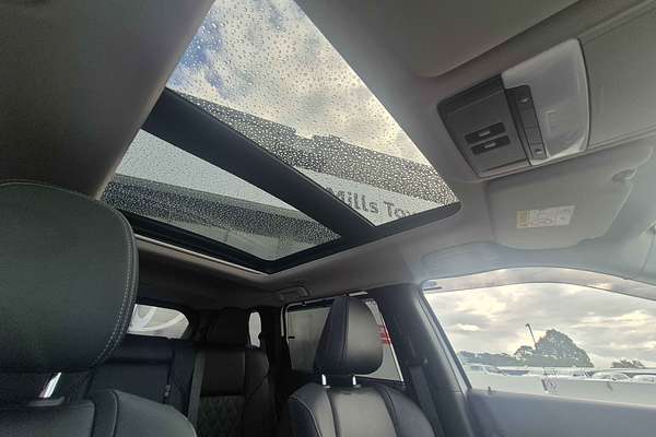 2023 Mitsubishi Outlander Exceed ZM