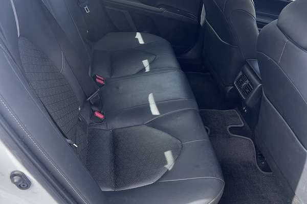 2018 Toyota Camry SX GSV70R
