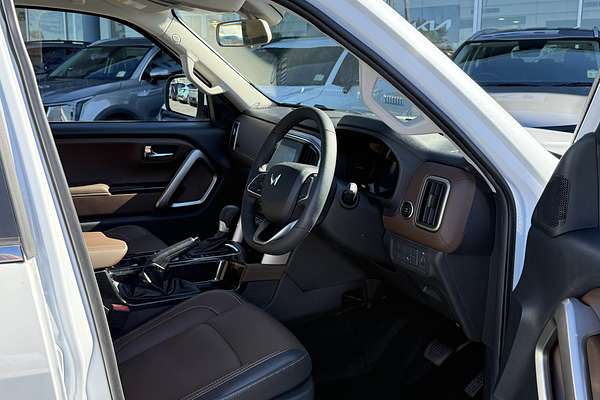 2025 Mahindra Scorpio Z8L