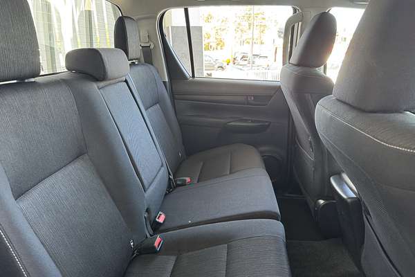 2016 Toyota Hilux SR GUN126R 4X4