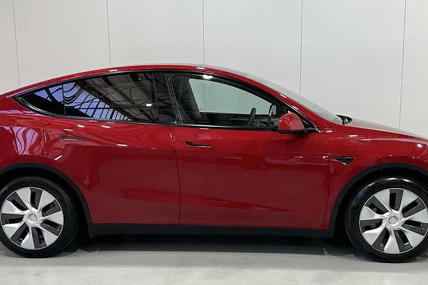 2022 Tesla Model Y Rear-Wheel Drive