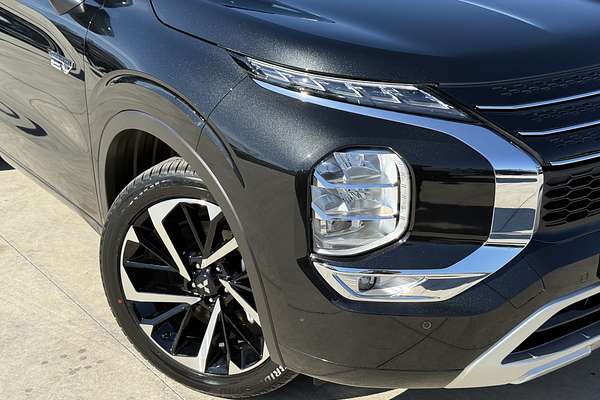 2025 Mitsubishi Outlander PHEV Exceed ZM