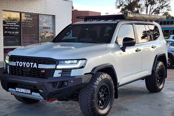 2023 Toyota Landcruiser GR Sport FJA300R