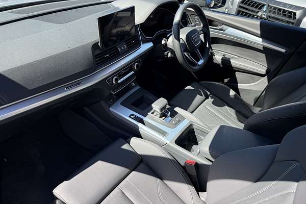 2024 Audi Q5 45 TFSI Sport FY