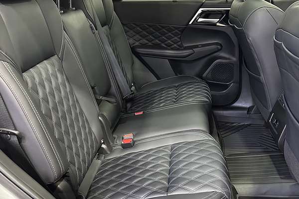 2024 Mitsubishi Outlander PHEV Exceed ZM AWD