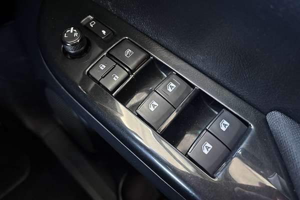 2018 Toyota Hilux SR5 GUN126R 4X4