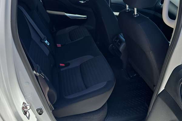 2024 Nissan Navara ST D23 4X4