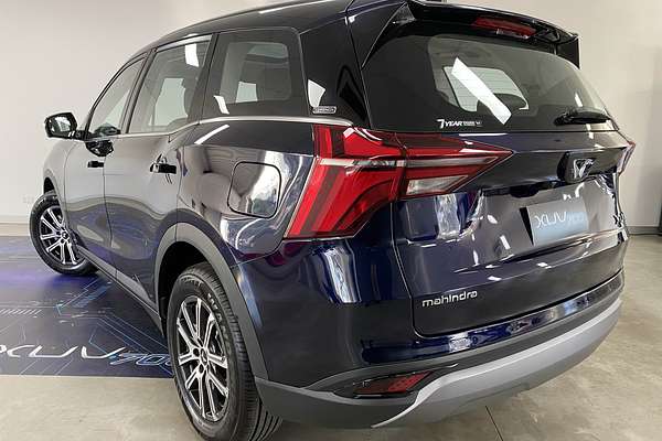 2025 Mahindra XUV700 AX7L