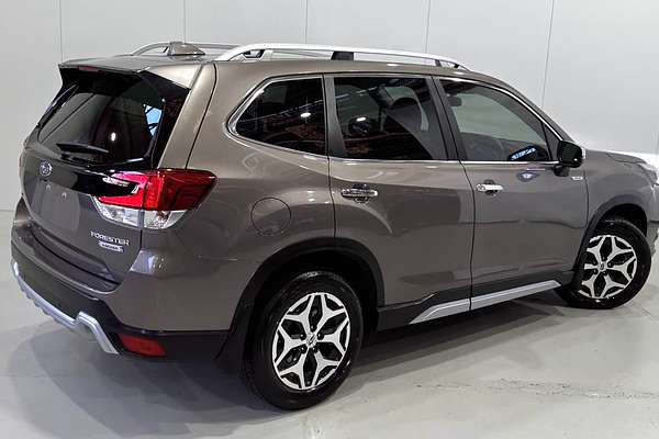 2022 Subaru Forester Hybrid L S5 4X4