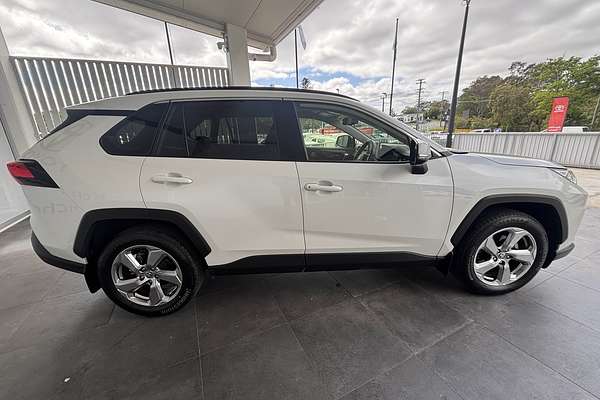 2021 Toyota RAV4 GXL MXAA52R