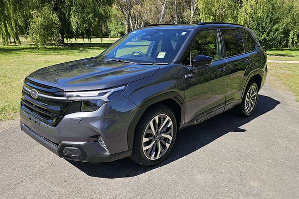 2025 Subaru Forester Hybrid Touring S6