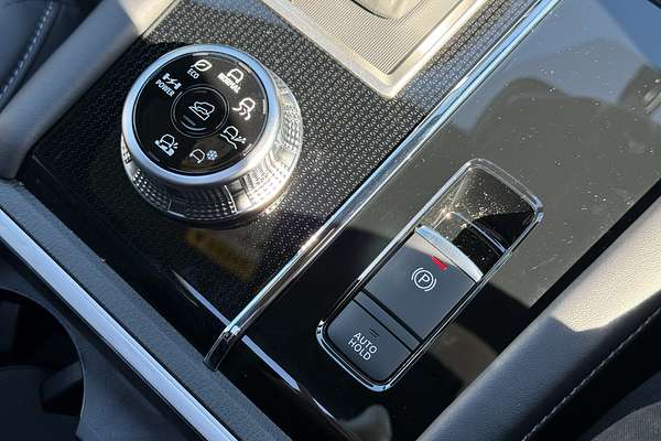 2025 Mitsubishi Outlander PHEV GSR ZM