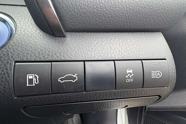 2018 Toyota Camry Ascent Sport AXVH71R